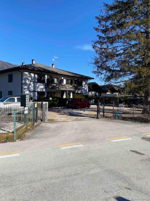 Fronte Lagoresidencegarden, Moderno Calceranica al Lago